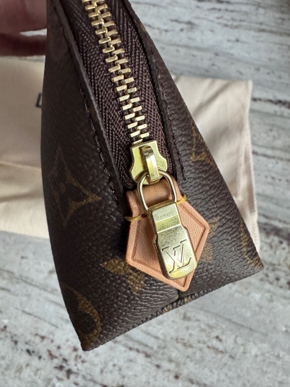 ๐ LOUIS VUITTON | BRAND NEW small cosmetic pouch M47515 - Picture 3 of 11